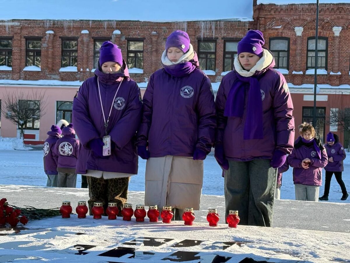 Отряд зимнего маршрута «Сияние» Республиканского патриотического трудового проекта «Зимний маршрут» 1 февраля посетил Бобруйск