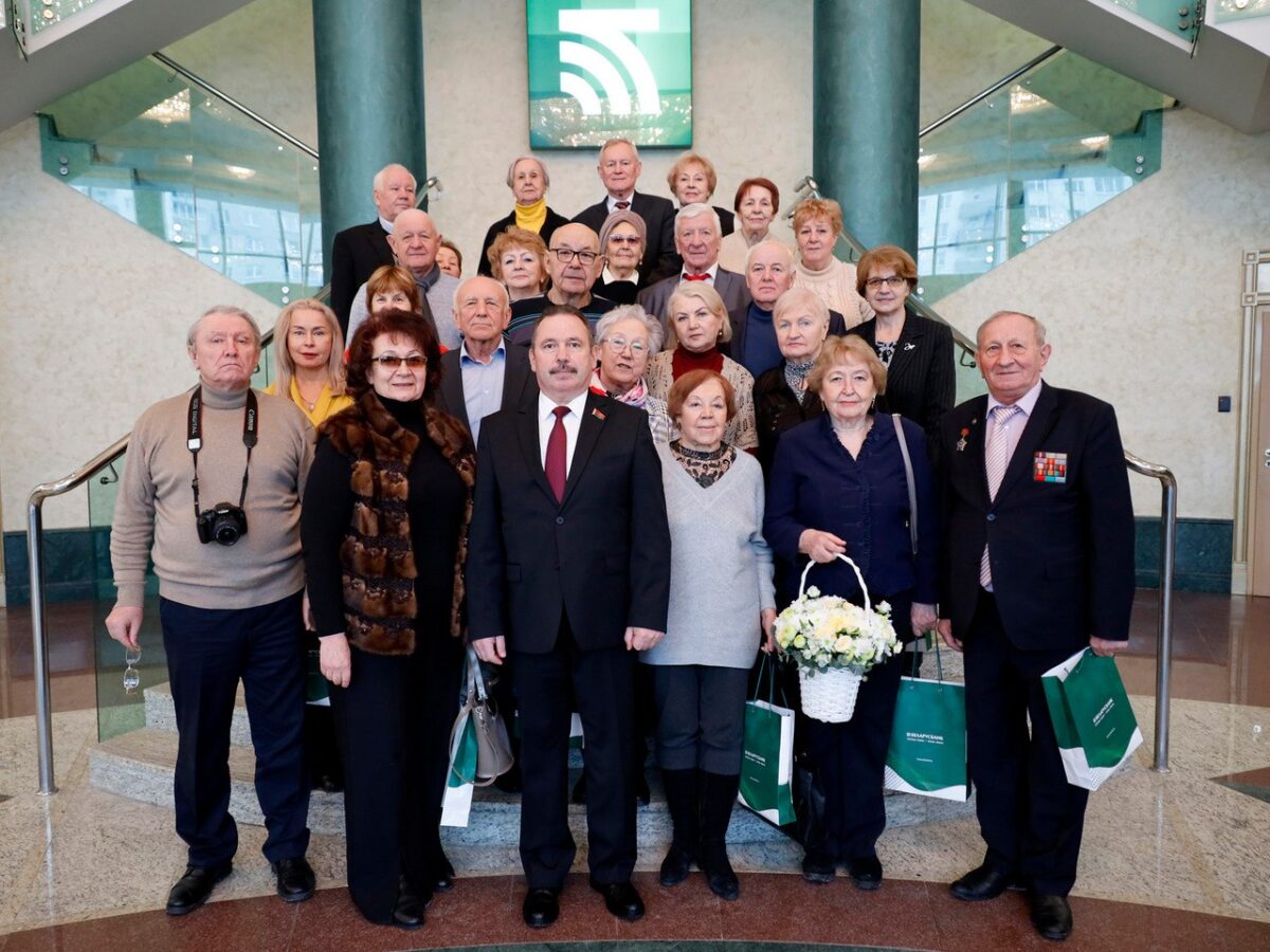 «Кіраўнік» в гостях у Беларусбанка. Делегация бобруйчан встретилась с сенатором Виктором Ананичем