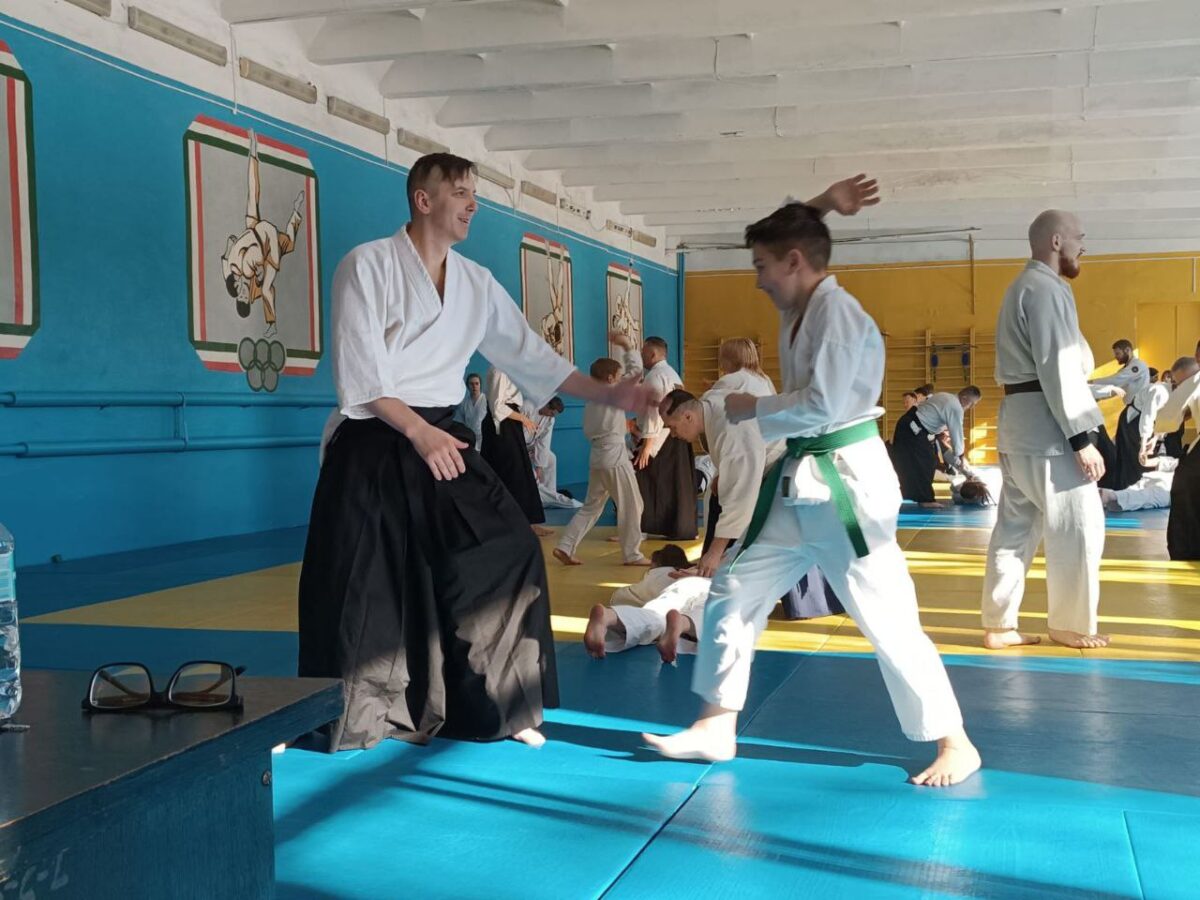 «Искусство баланса». Бобруйчане приняли участие в республиканском спортивном семинаре айкидо в Могилеве