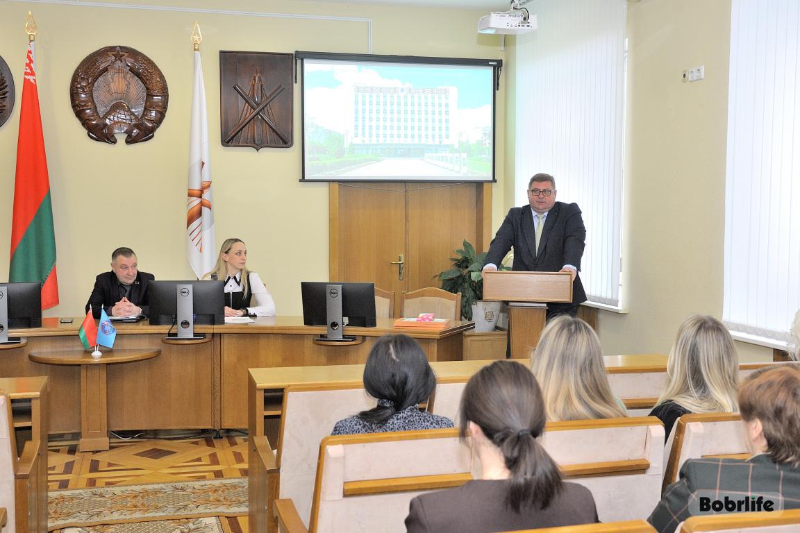 Подвести итоги. Отчетное профсоюзное собрание состоялось в Бобруйском горисполкоме