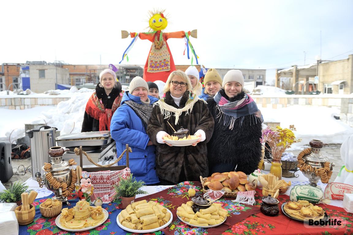 Весело, задорно, вкусно. Коллектив Бобруйского мясокомбината отпраздновал Масленицу