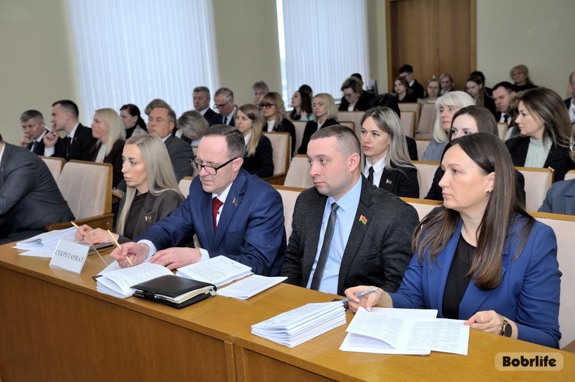 Для продуктивной работы. На сессии Бобруйского горсовета депутатов утвердили программы и мероприятия по развитию города на пятилетку