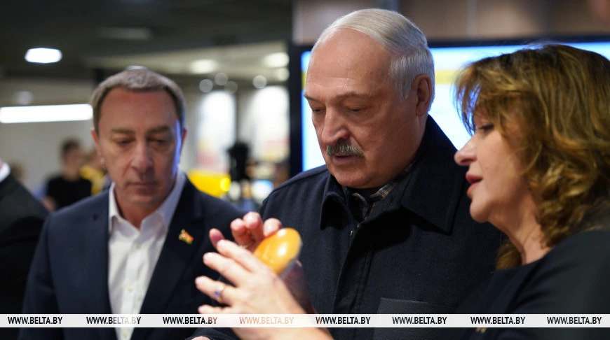 Александр Лукашенко 8 марта приехал в один из ресторанов сети «Мак.бай» и продегустировал местное меню