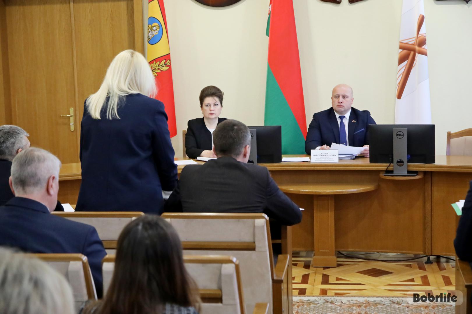 Выполнение целевых показателей, наведение порядка и озеленение. В Бобруйском горисполкоме прошло оперативное совещание