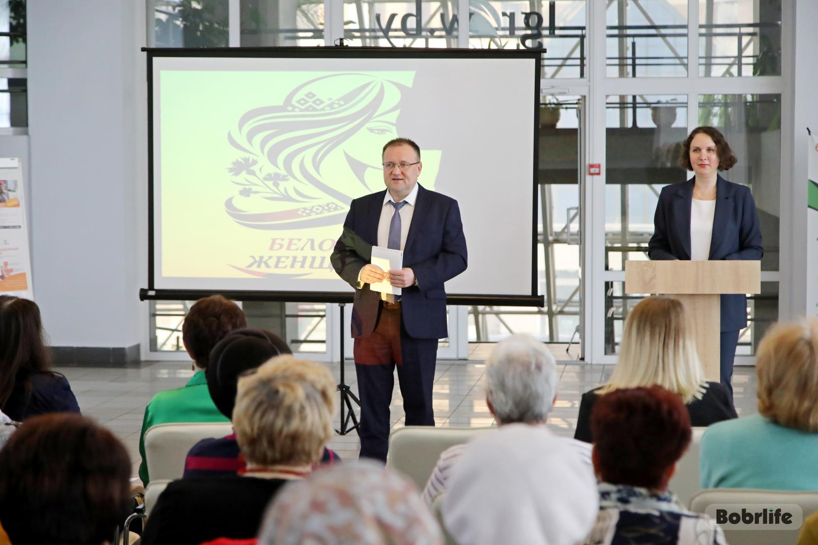 Рецепты долголетия и женского счастья. В Бобруйске прошла креатив-сессия для дам «золотого» возраста
