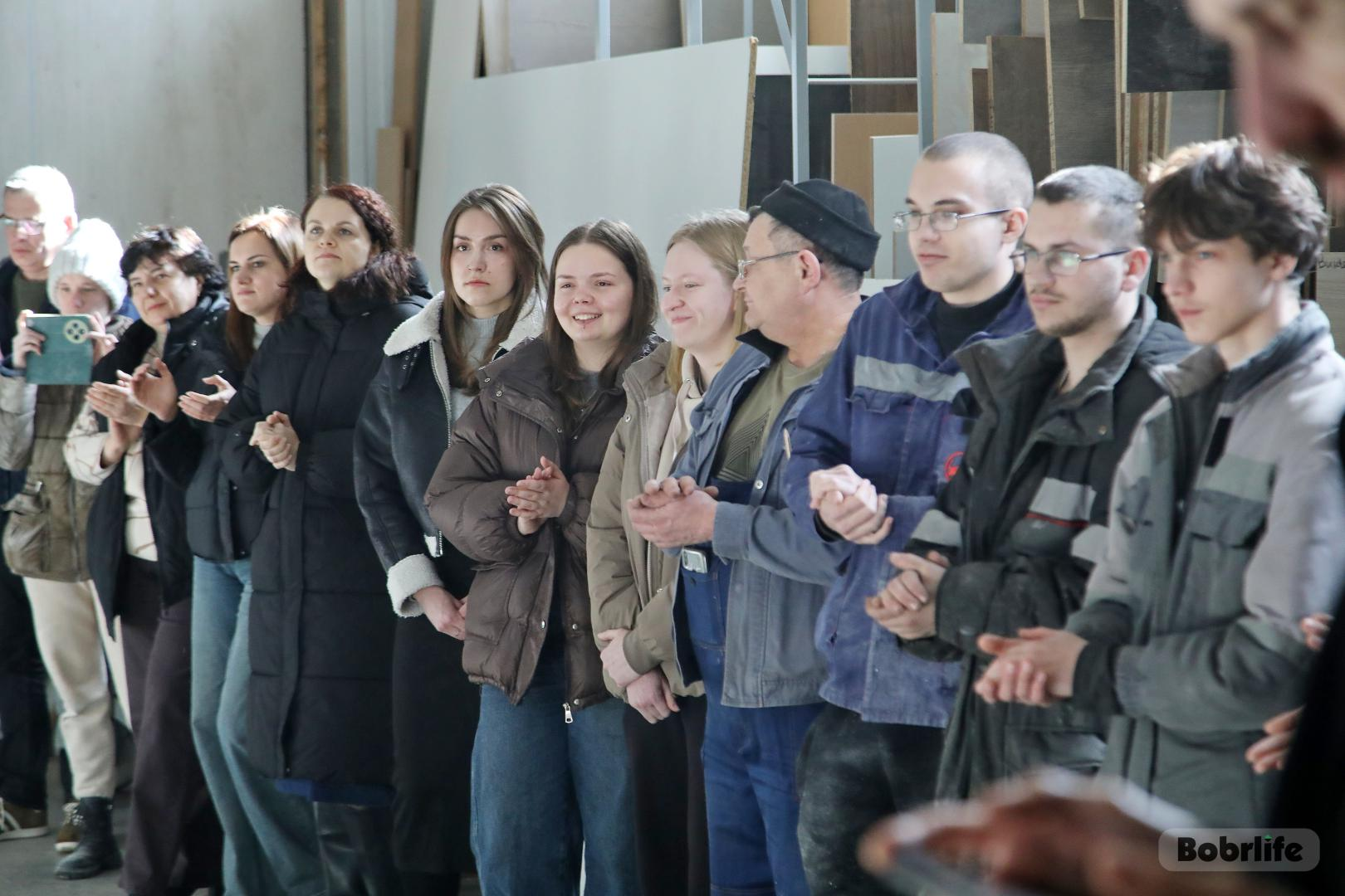 Весна пришла. Бобруйское частное предприятие «Белый Гренадил» поздравило женщин с 8 Марта