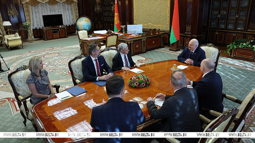 Александр Лукашенко провел переговоры со спецпосланником США Коулом
