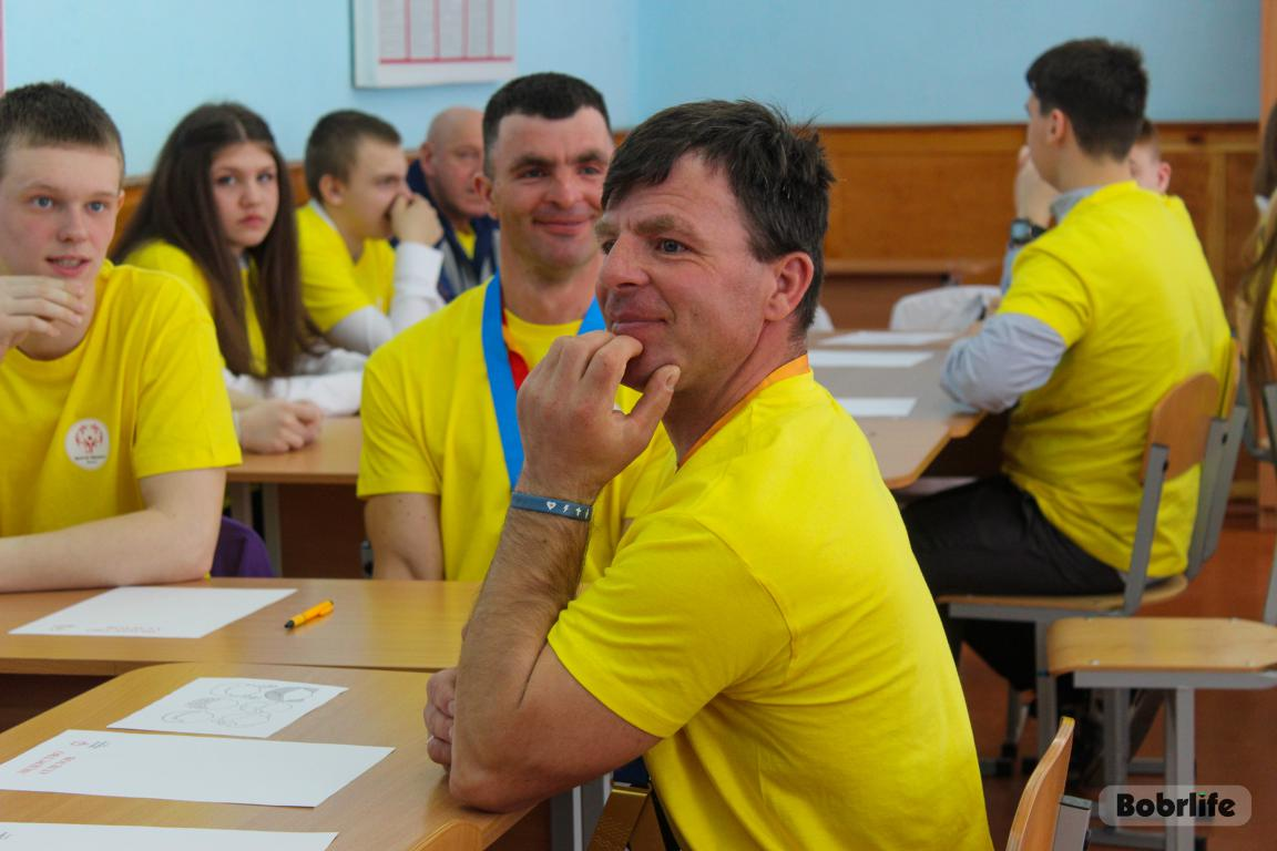 Вдохновлять примером и вести за собой. Программа «Лидерство атлетов «Спешиал Олимпикс» прошла в средней школе №1 Бобруйска