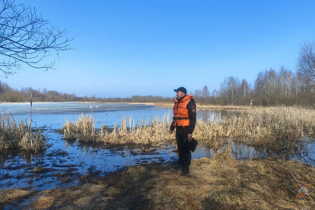 «Тонкий лед» на бобруйских водоемах. Городские спасатели проводят рейды