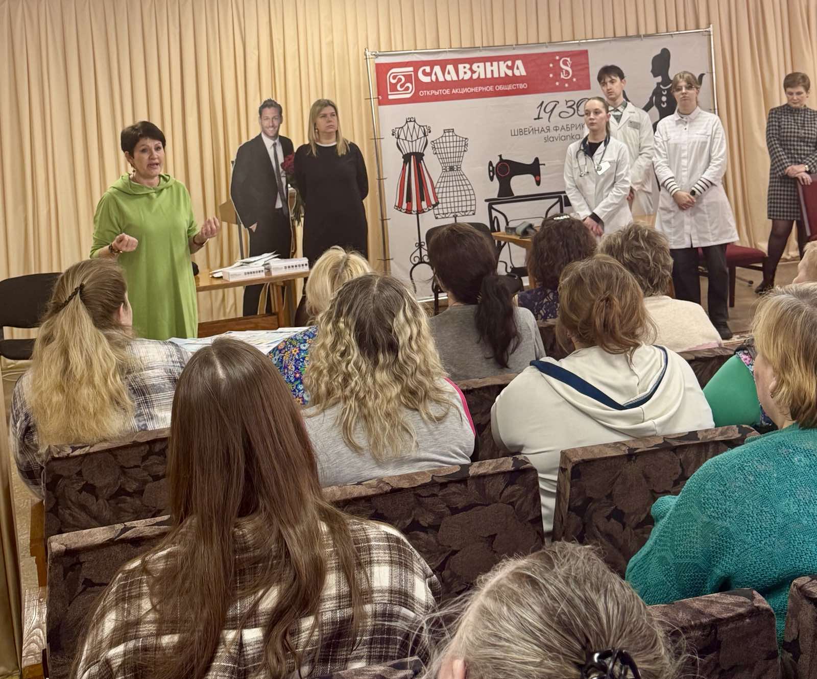 «Между нами, девочками, секретов НЕТ!». На Славянке прошел необычный «девичник» – день здоровья и доверия