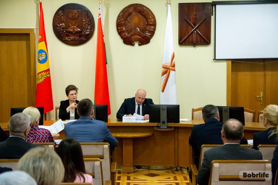Капитальный ремонт, благоустройство и новый маршрут. В Бобруйском горисполкоме прошло оперативное совещание