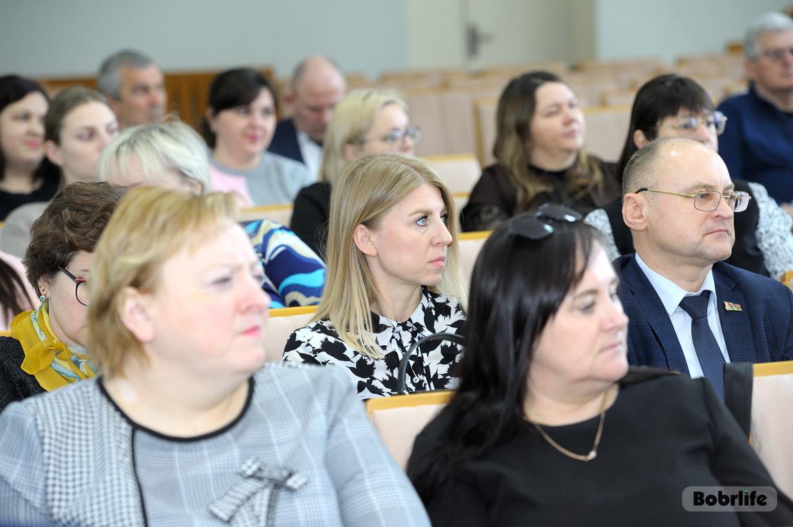 Практическая помощь инспекторам. Профсоюзный республиканский семинар по охране труда проходит в Бобруйске