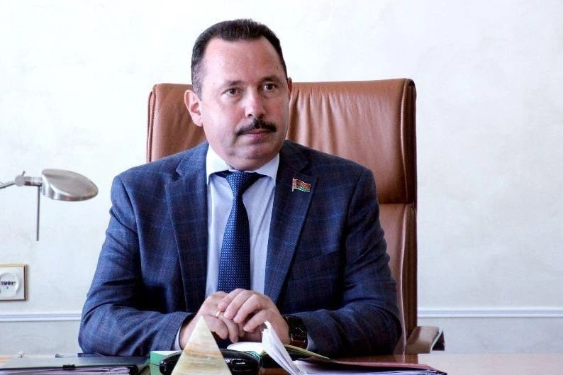 16 апреля Виктор Ананич проведет «прямую телефонную линию»