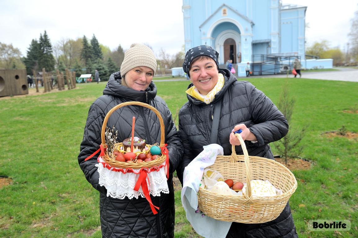 Светлый праздник. Пасхальное богослужение с освящением пищи прошло в Свято-Иверском храме