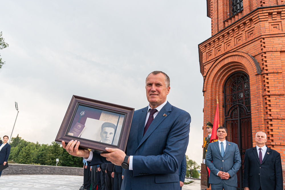 Анатолий Исаченко: на Буйничском поле враг понял, что наш народ не покорится
