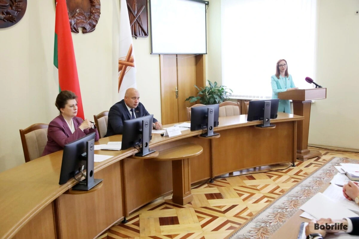 Детское оздоровление, подготовка к фестивалю и капитальный ремонт обсудили на оперативном совещании в Бобруйском горисполкоме