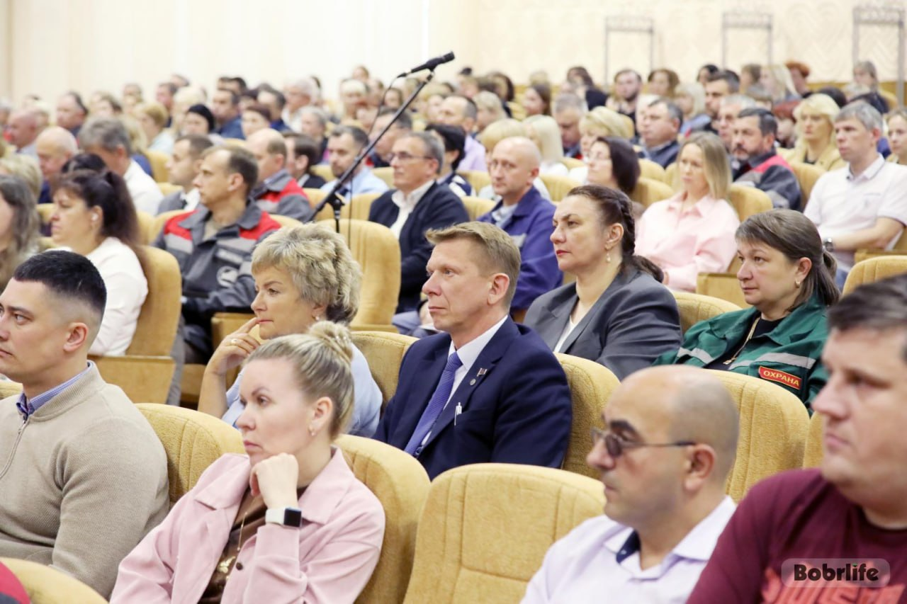 Стержень нашей независимости: в ОАО «Белшина» обсудили вопросы сохранения исторической памяти