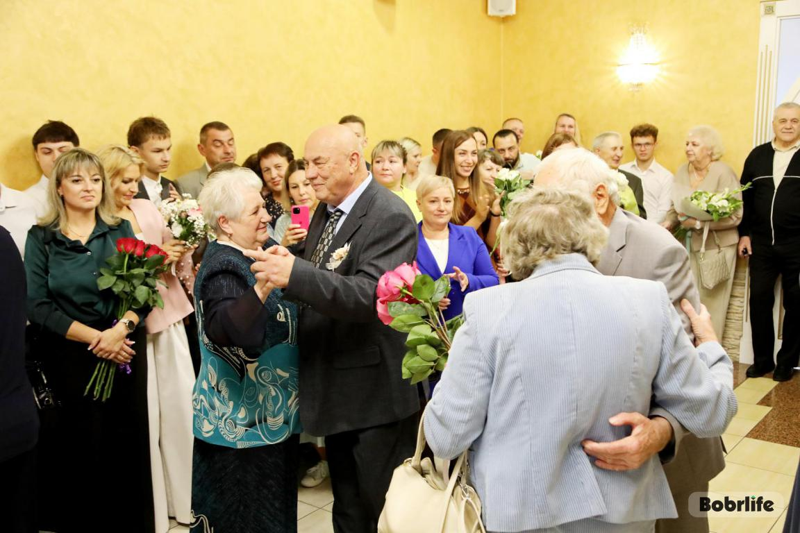 Золото их сердец. Четыре семьи Бобруйска отметили 50-летие совместной жизни