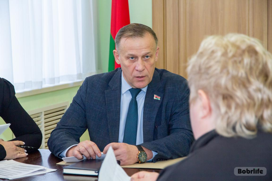 На контроле. Заместитель председателя Бобруйского горисполкома Владимир Книга провел прием граждан