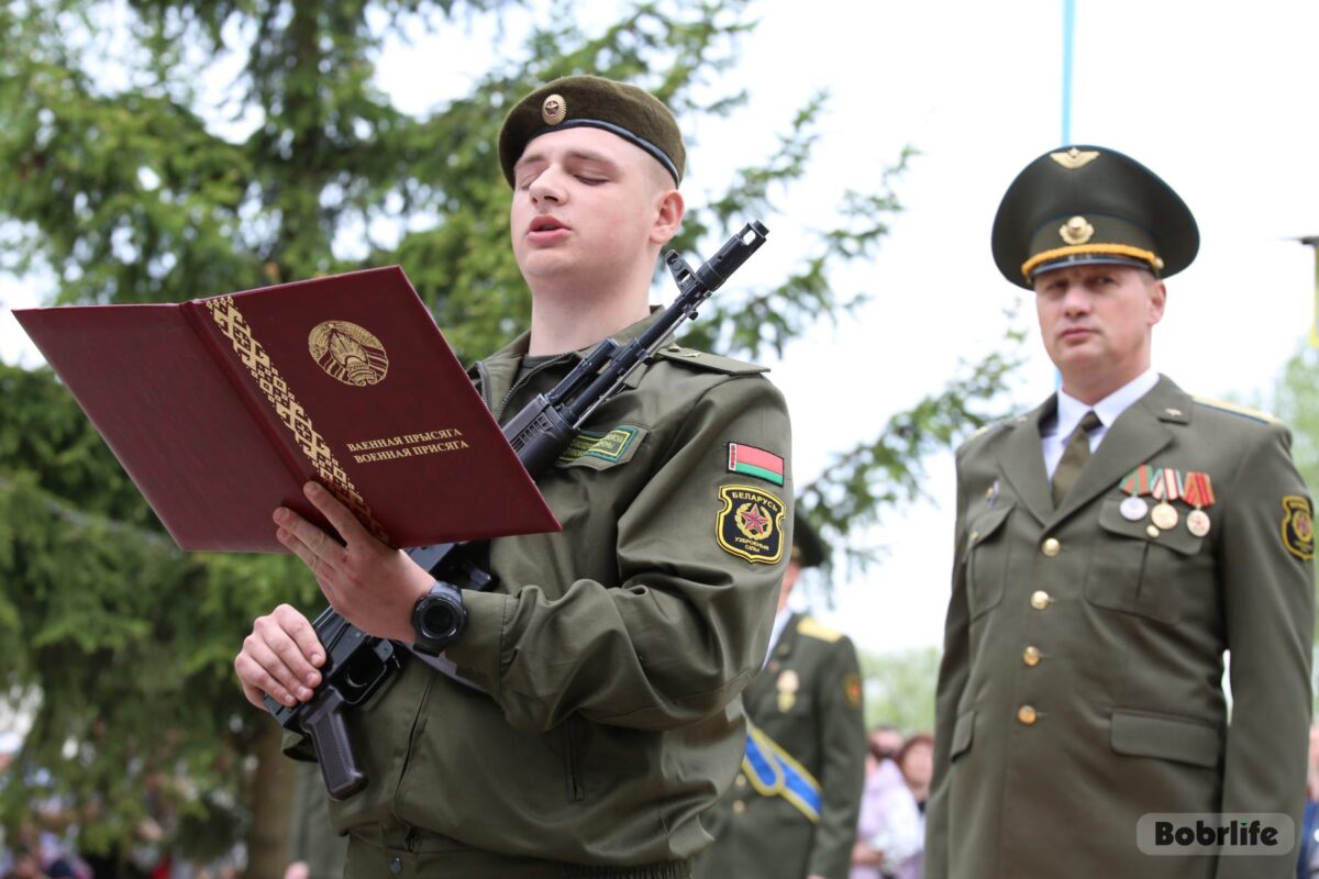 Прыняцце Ваеннай прысягі ў 83 палку