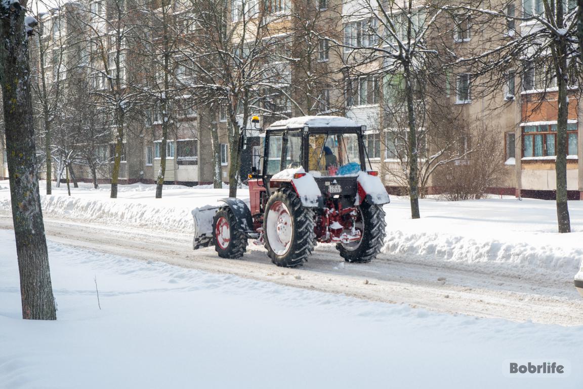 Снежное кардио во дворах! Бобруйчане активно подключились к акции «Чистый двор»