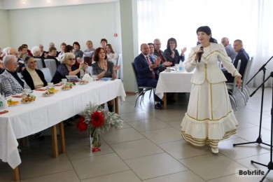 «От всей души с поклоном и любовью». Центр досуга и творчества г. Бобруйска подарил праздник пожилым людям