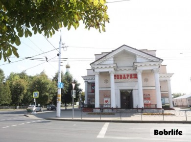 В Бобруйске обновляют внешний вид кинотеатра «Товарищ»