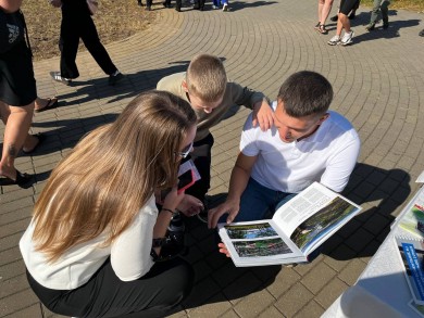 В Молодежном парке развернулась еще одна площадка детского праздника «В нашем доме рады всем!»