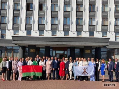 В Могилев отправилась делегация из Бобруйска на мероприятие посвященное Дню народного единства