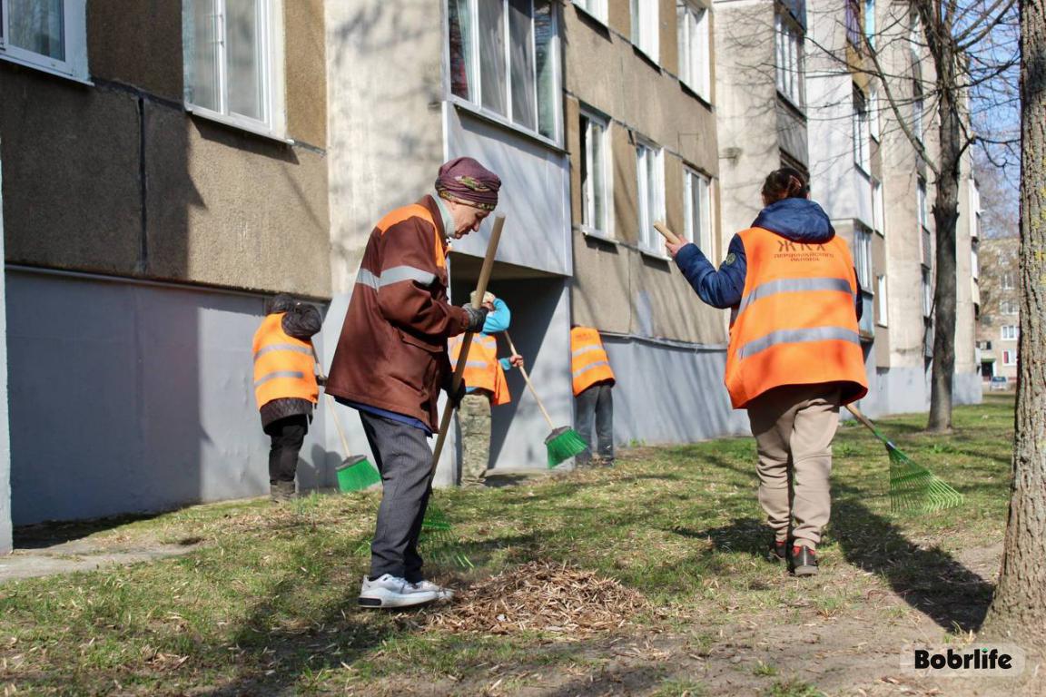 Масштабная уборка идёт во всех районах Бобруйска