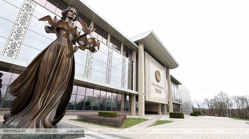 Местная вертикаль, ректоры, глава МТЗ и дипломаты. Александр Лукашенко рассмотрел кадровые вопросы