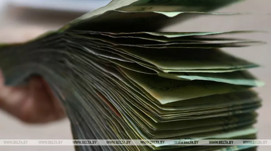 В Бобруйске пенсионерка хотела помочь разоблачить аферистов и передала курьеру Br23 тыс.