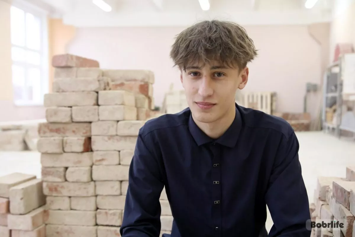 Каждый кирпичик на своем месте. Учащийся бобруйского колледжа Николай Кулевский – один из лучших каменщиков страны