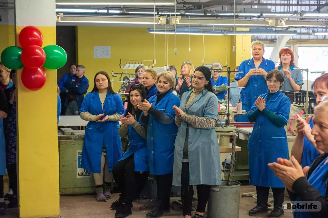 Для милых дам! Работниц «Бобруйсктрикотажа» поздравили с наступающим 8 Марта