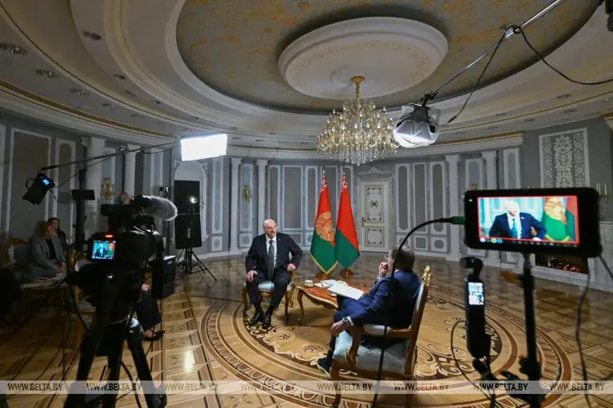 Прямые вопросы Санчеса и честные ответы Лукашенко о Беларуси. Собрали самое интересное из интервью Первого для телеканала RT