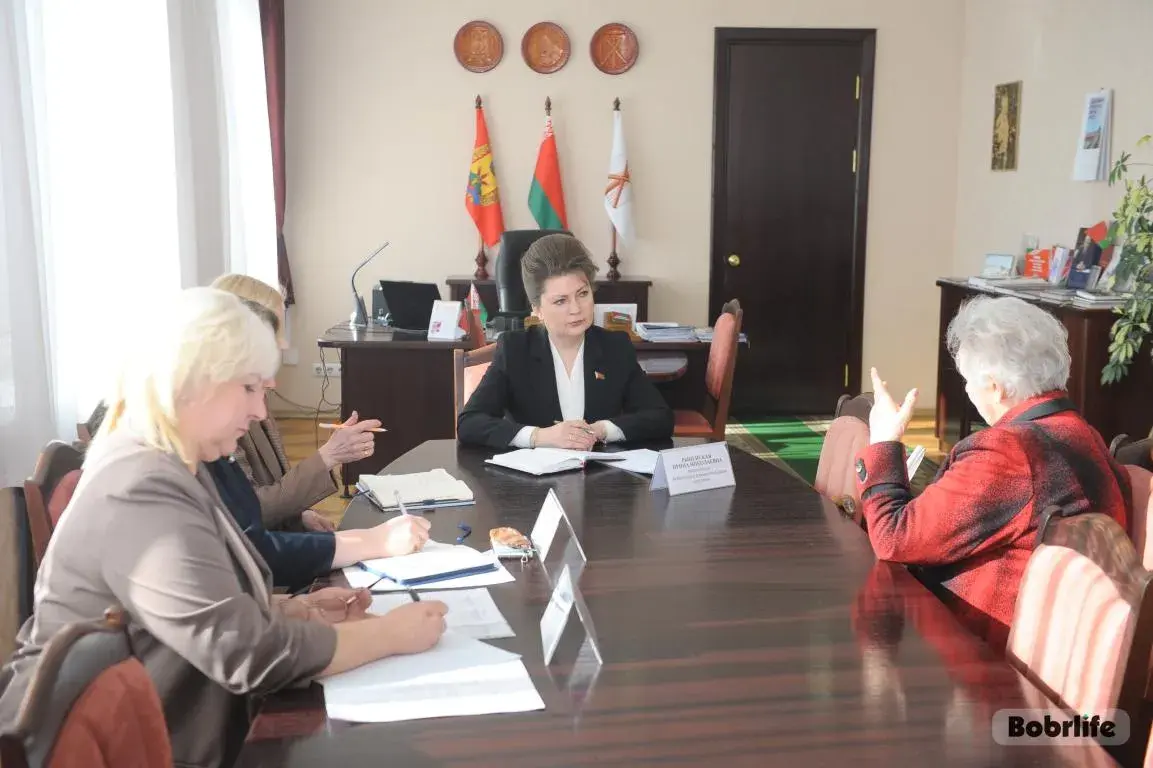 Содействие в жизненных вопросах. Прием граждан провела председатель Бобруйского горсовета депутатов