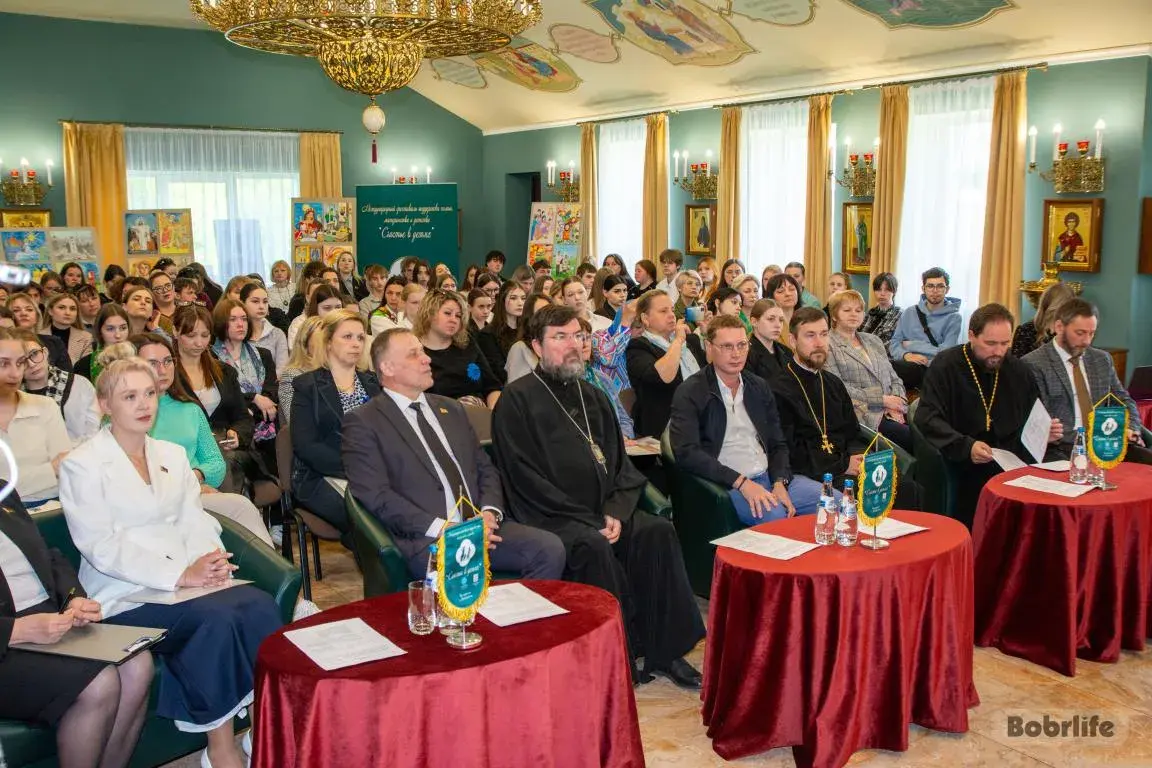 В семье рождается радость. В Бобруйске прошел XIV Международный фестиваль поддержки семьи, материнства и детства «Счастье в детях»