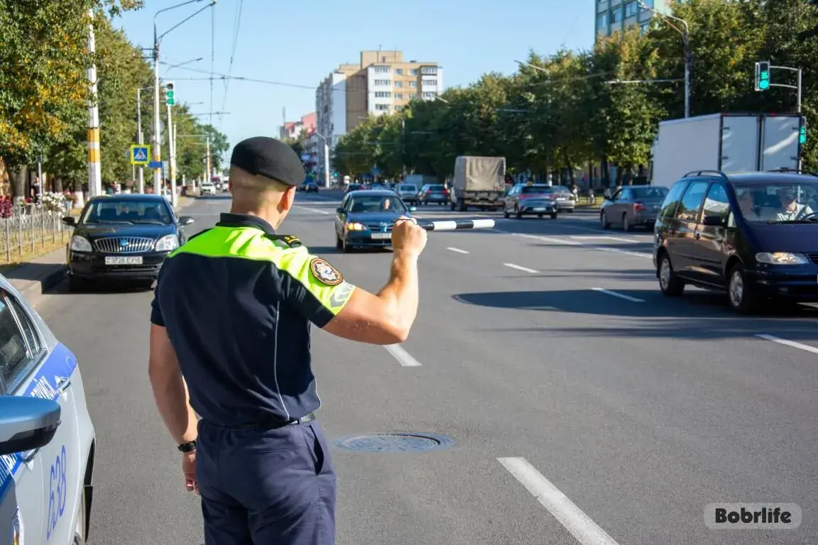 Внимание! С 25 мая по 5 июня водители в Беларуси обязаны включать ближний свет фар днем