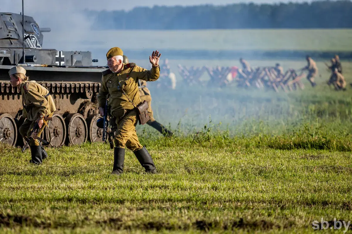 Раритетная техника, реконструкция боев: более 400 участников соберет военно-патриотический слет под Бобруйском