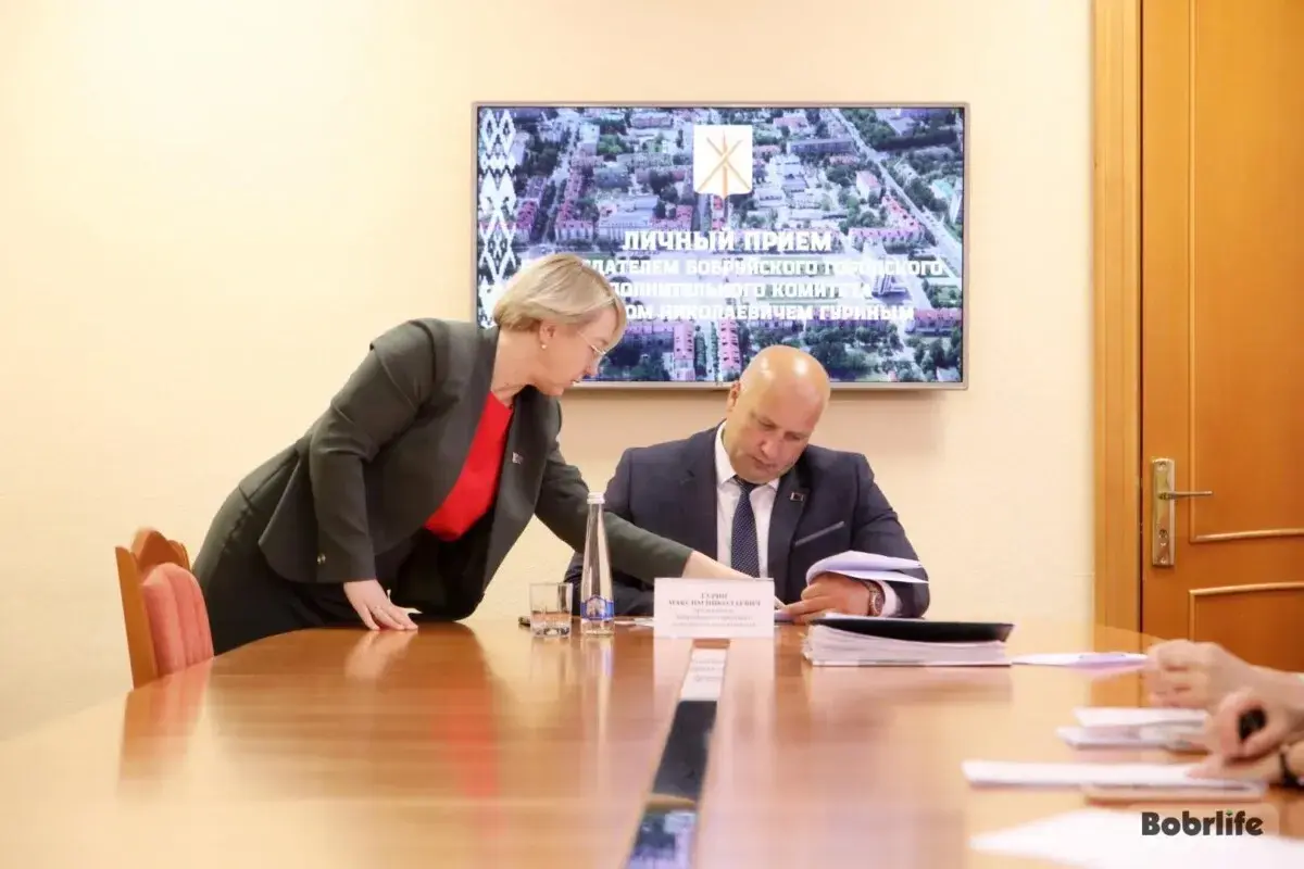 Разъяснения по любым вопросам. Председатель Бобруйского горисполкома провел прием граждан