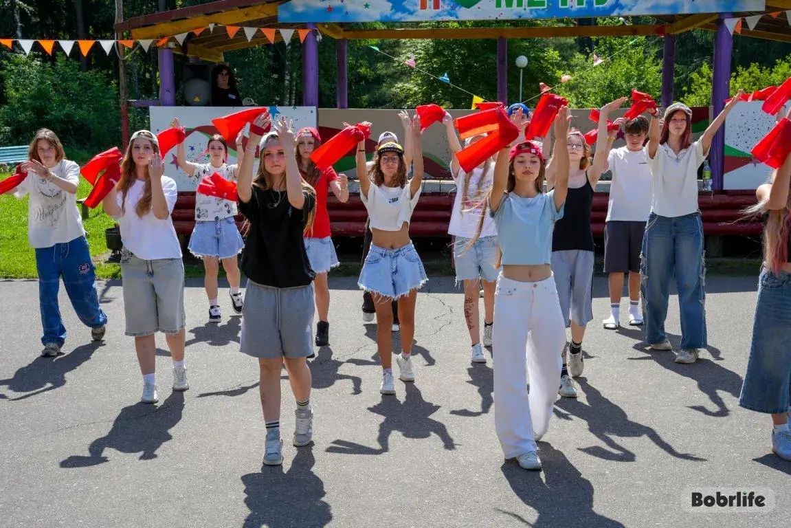 Друзья, вожатые и отличное настроение. Как проходят каникулы в детском лагере «Мечта» под Бобруйском