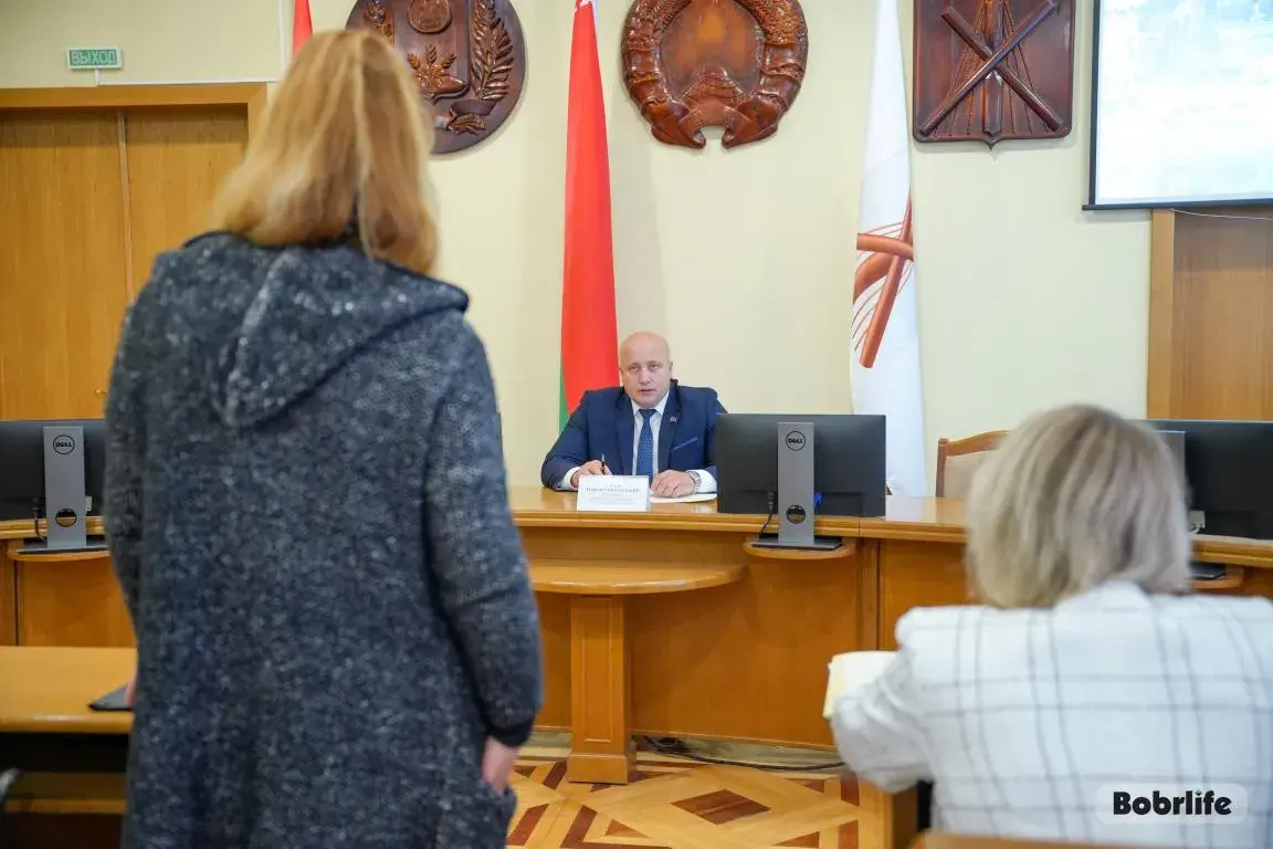 Диалог по делу. Председатель Бобруйского горисполкома Максим Гурин провел прием граждан