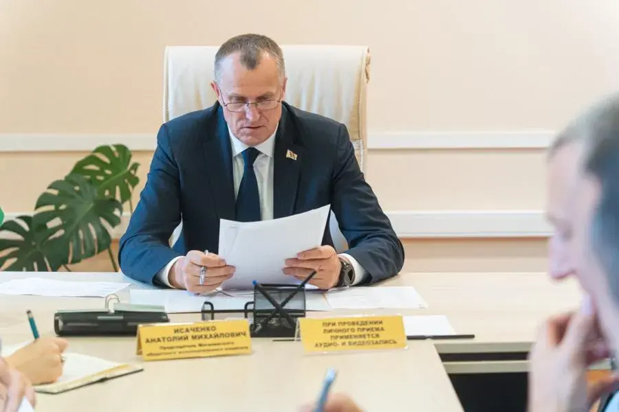 Анатолий Исаченко провел личный прием граждан