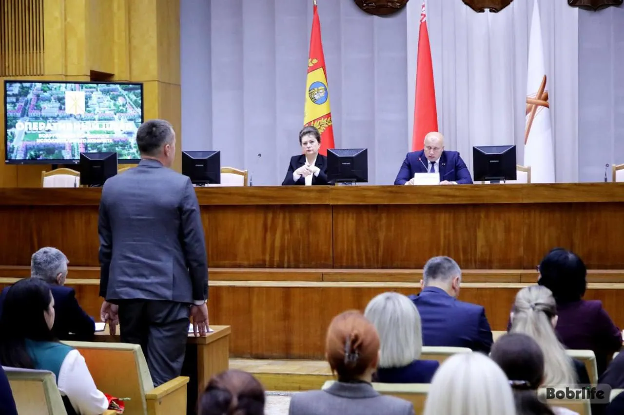 Управлять процессами. В Бобруйском горисполкоме прошло оперативное совещание